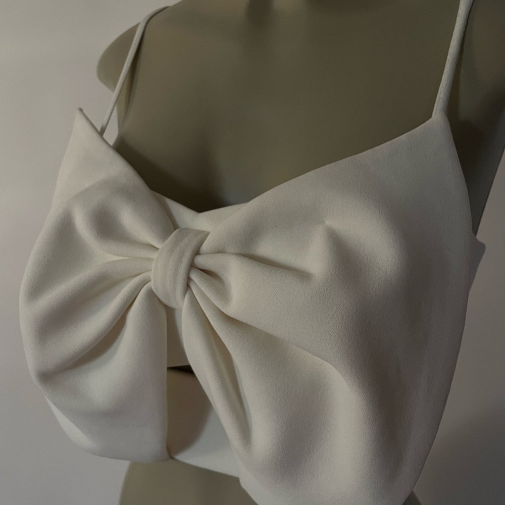 Elegant White Bow Top